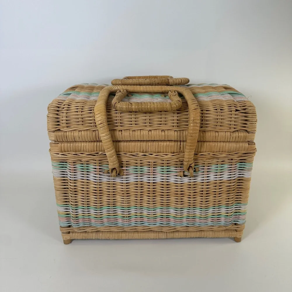 VTG‎ Rattan Pastel Rainbow Wicker Picnic Basket | boho eclectic handles storage